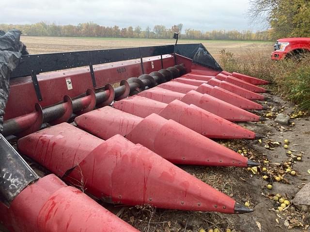 Image of Case IH 1083 equipment image 2