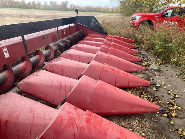 Image of Case IH 1083 equipment image 1