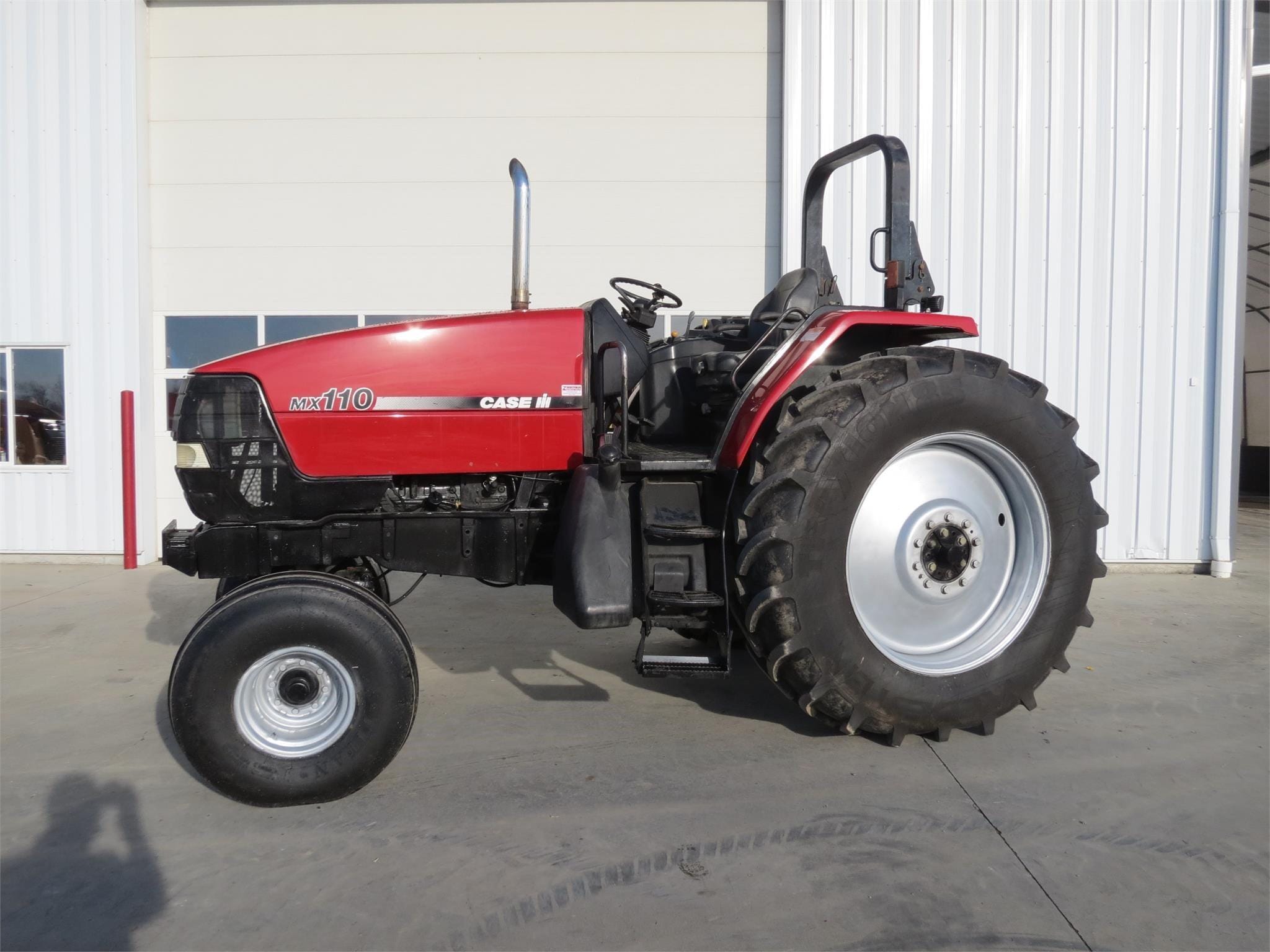 2000 Case IH MX110 Equipment Image0