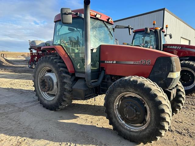 Image of Case IH MX135 equipment image 1