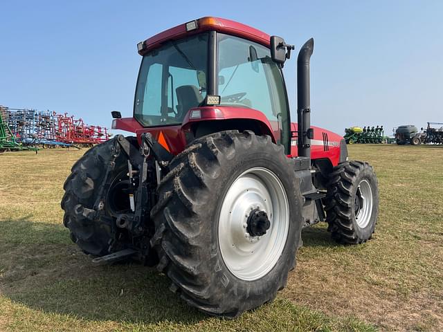 Image of Case IH MX200 equipment image 2