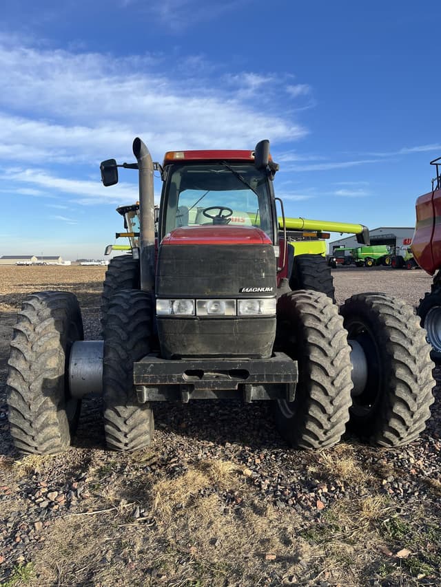 Image of Case IH MX240 equipment image 2