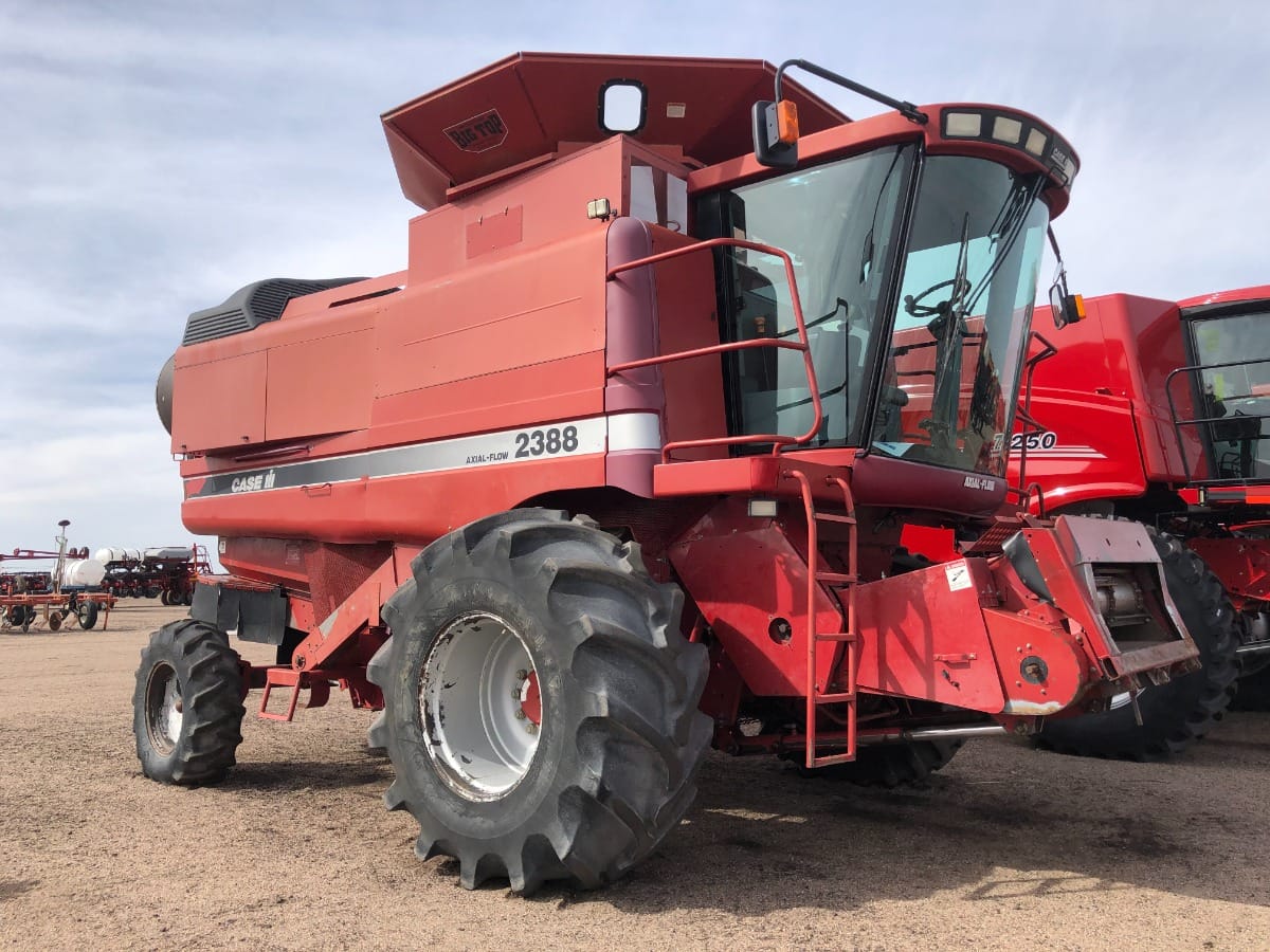 2000 Case IH 2388 Equipment Image0