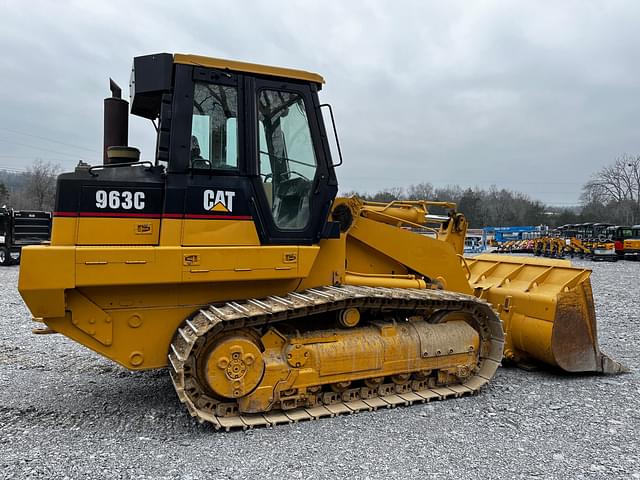 Image of Caterpillar 963C equipment image 2