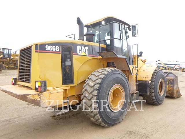 Image of Caterpillar 966G equipment image 2