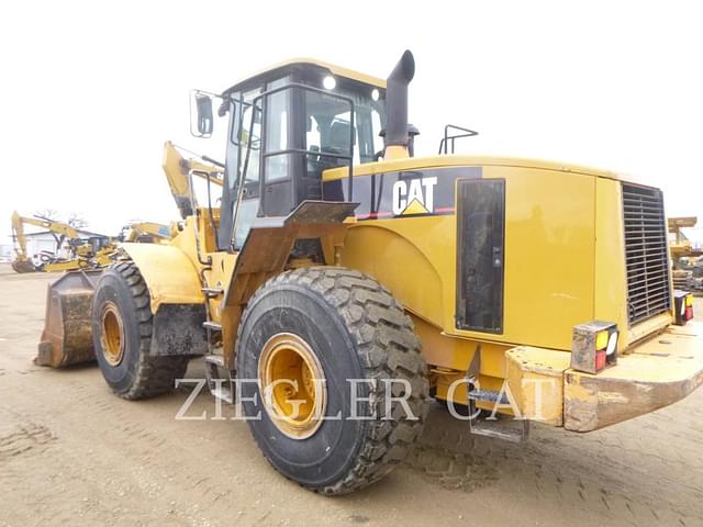 Image of Caterpillar 966G equipment image 4