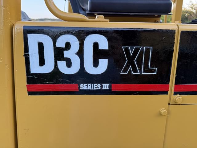 Image of Caterpillar D3C equipment image 3