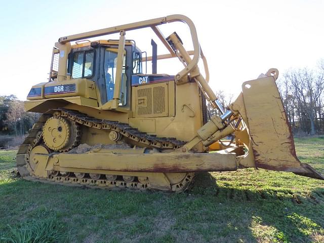 Image of Caterpillar D6R XL equipment image 3