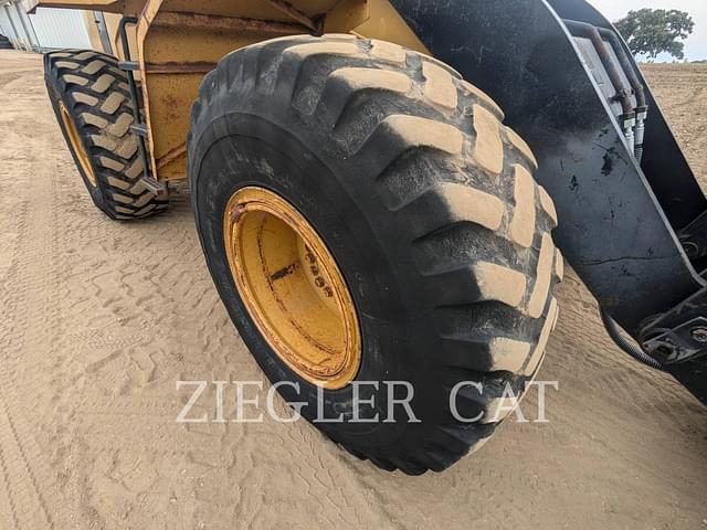 Image of Caterpillar IT38G equipment image 3