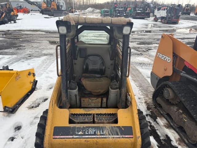 Image of Caterpillar 216 equipment image 4