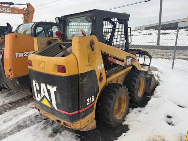 Image of Caterpillar 216 equipment image 3