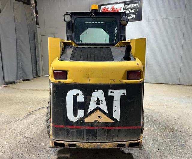 Image of Caterpillar 226 equipment image 3