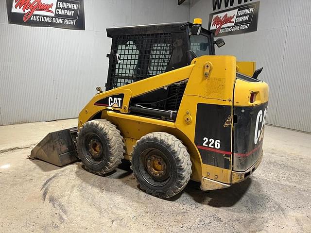 Image of Caterpillar 226 equipment image 2