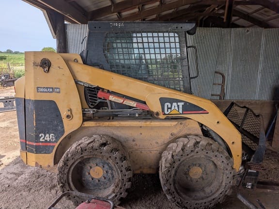 2000 Caterpillar 246 Equipment Image0