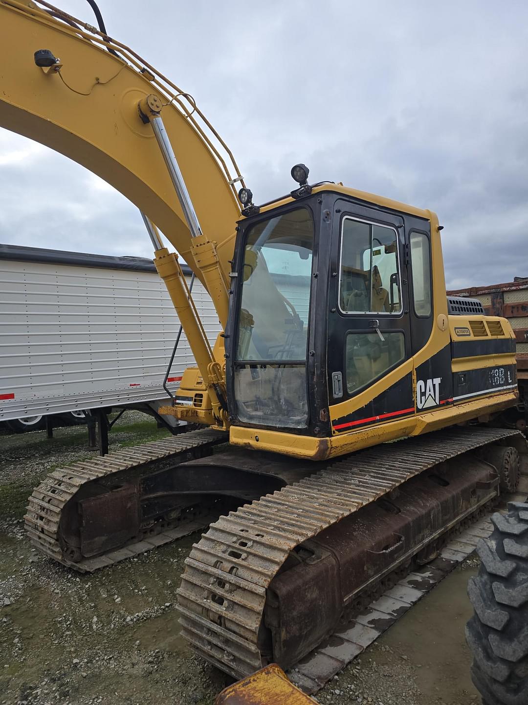 Image of Caterpillar 318BL Primary image