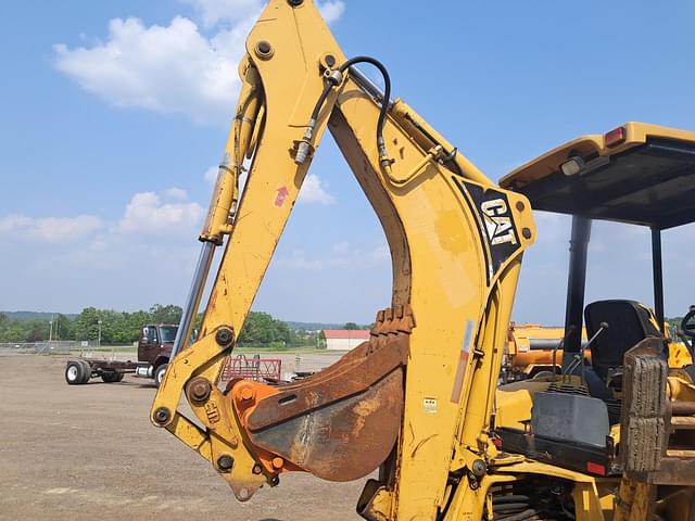 Image of Caterpillar 416C equipment image 3