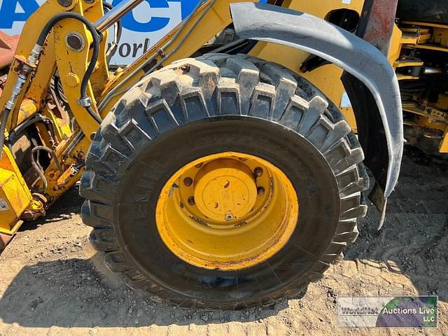 Thumbnail image Caterpillar 908 34