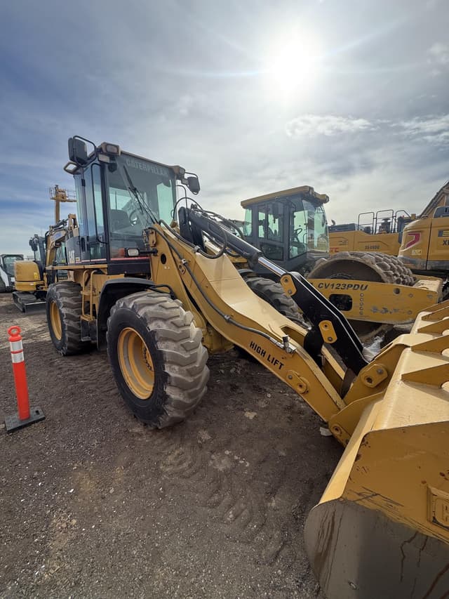 Image of Caterpillar 924G equipment image 2