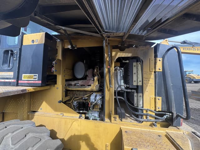 Image of Caterpillar 924G equipment image 4