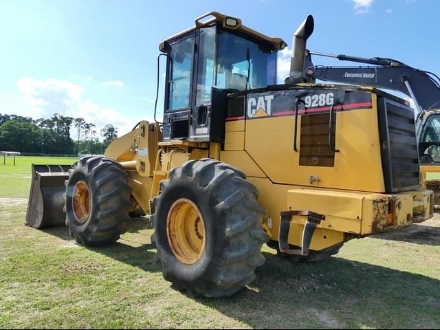 Image of Caterpillar 928G equipment image 3