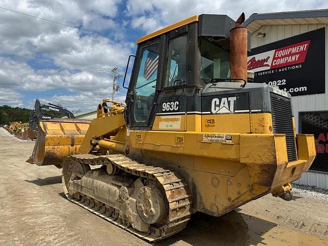Image of Caterpillar 963C equipment image 2