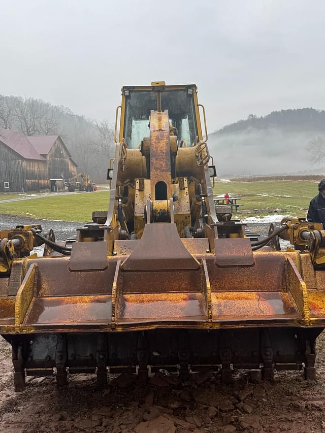 Image of Caterpillar 963B equipment image 1