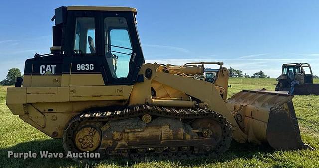 Image of Caterpillar 963C equipment image 3