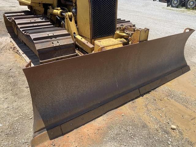 Image of Caterpillar D4C LGP Series III equipment image 4