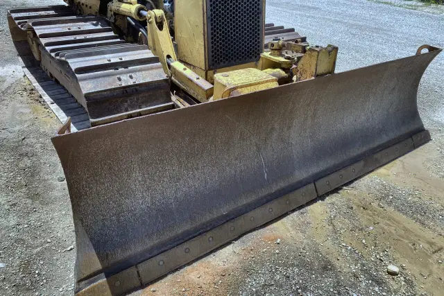 Image of Caterpillar D4C LGP Series III equipment image 4