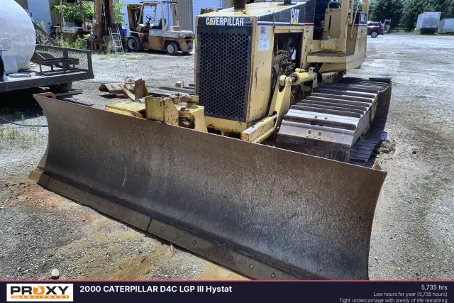 Image of Caterpillar D4C LGP Series III equipment image 3