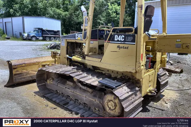 Image of Caterpillar D4C LGP Series III equipment image 2