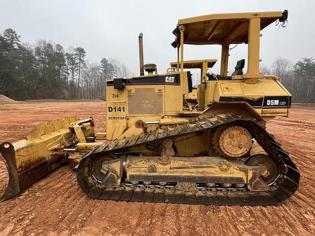 Image of Caterpillar D5M LGP equipment image 2