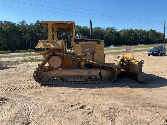 Image of Caterpillar D6M equipment image 3