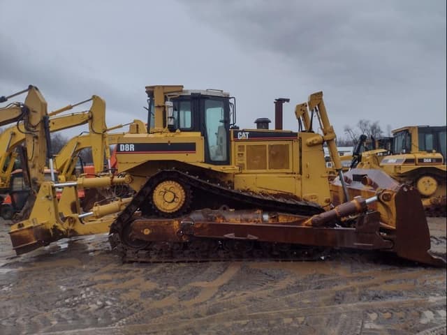 Image of Caterpillar D8R equipment image 2