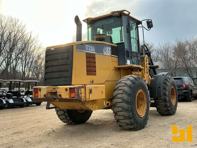 Image of Caterpillar IT28G equipment image 4