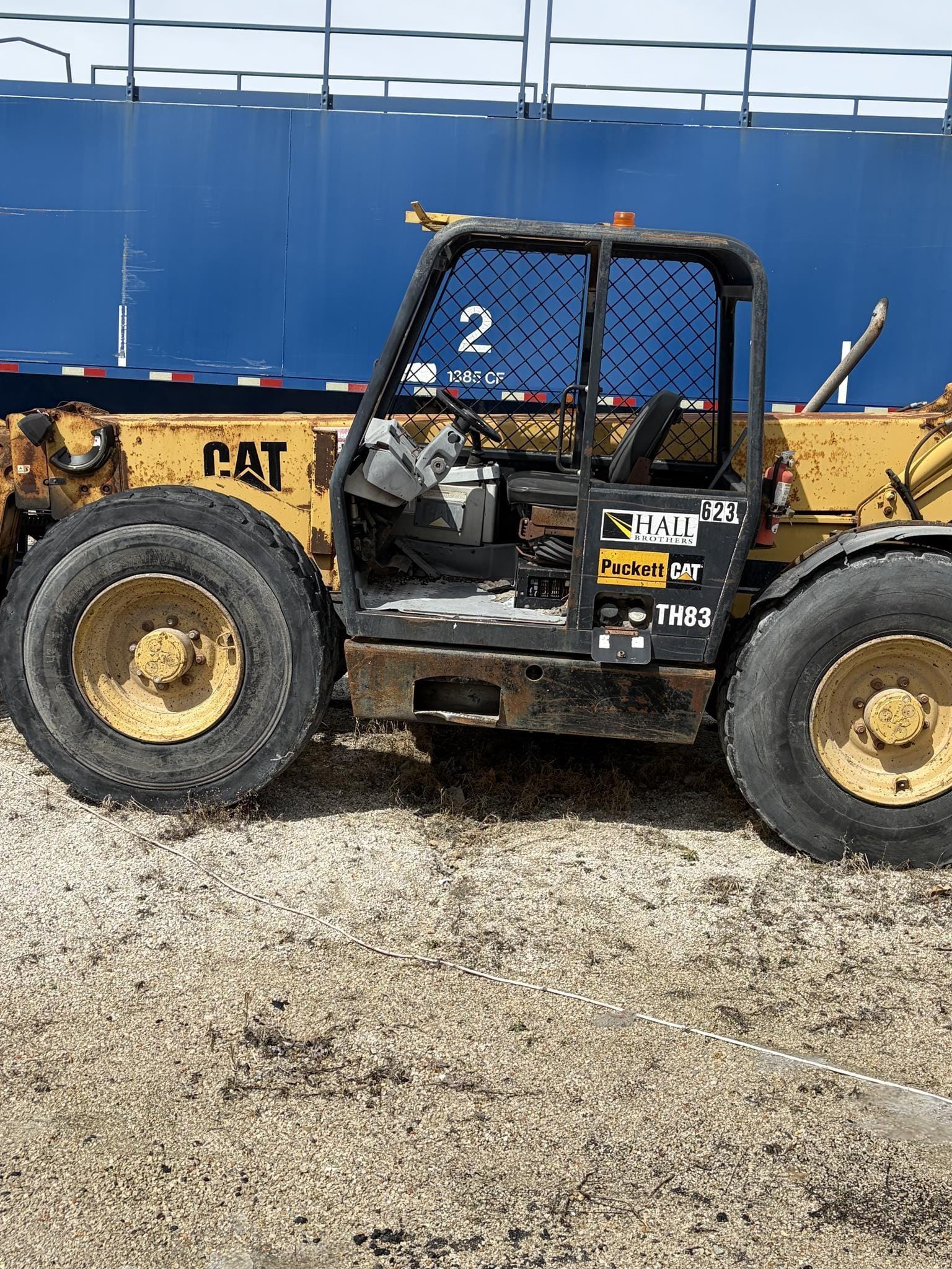 2000 Caterpillar TH83 Equipment Image0