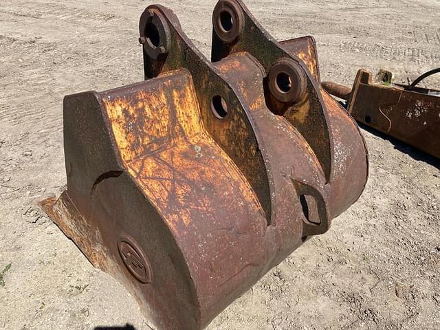 Image of Central Fabricators Excavator Bucket equipment image 2