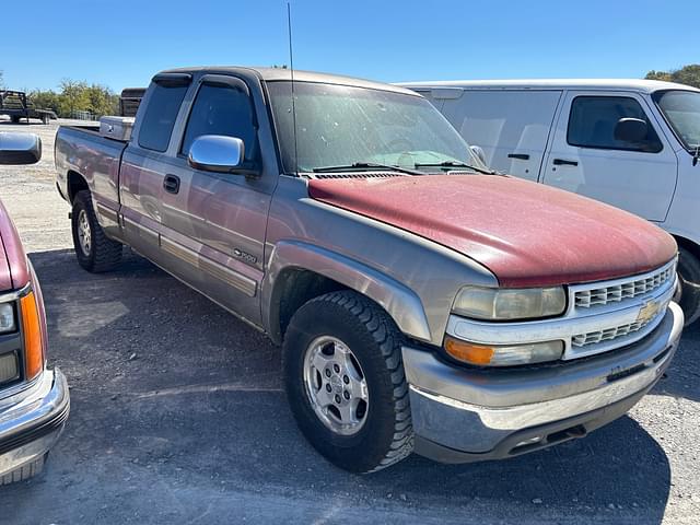 Image of Chevrolet 1500 equipment image 2