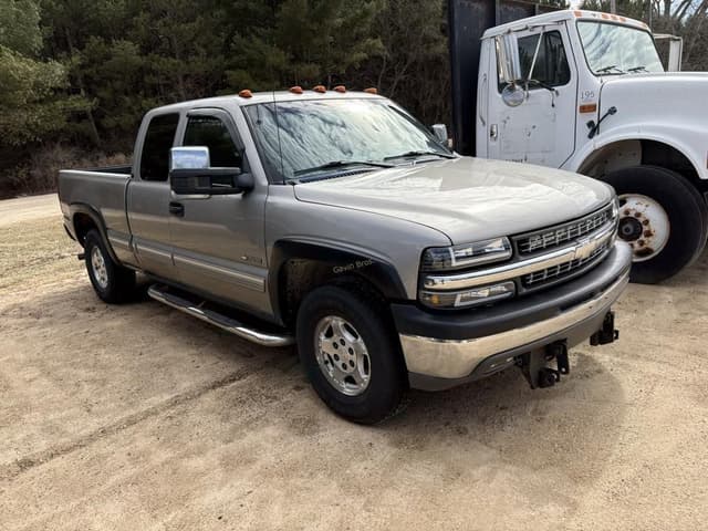 Image of Chevrolet 1500 equipment image 2