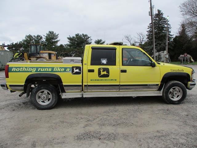 Image of Chevrolet 2500 equipment image 3