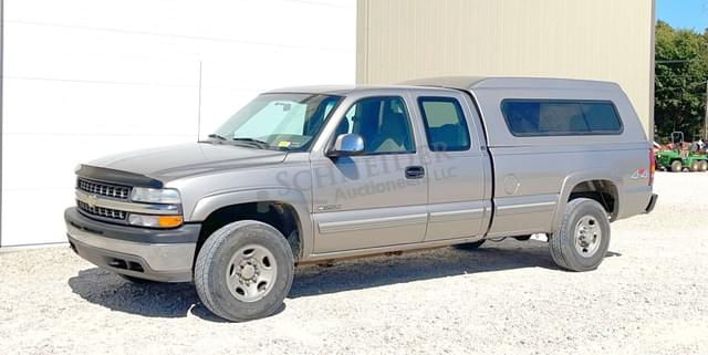 Image of Chevrolet 2500 equipment image 1