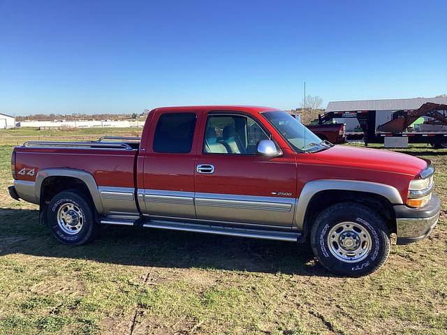 Image of Chevrolet 2500 equipment image 1