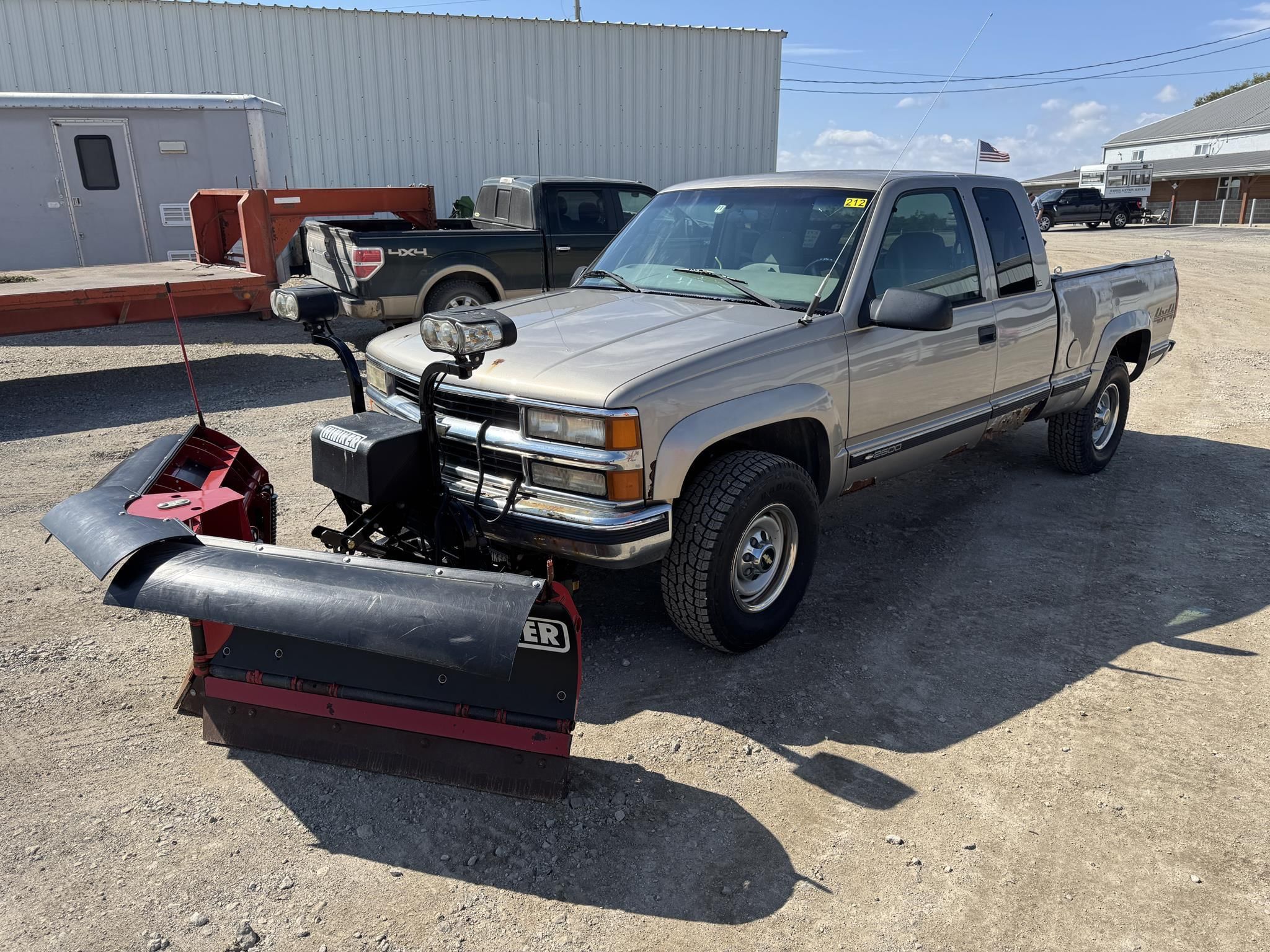 2000 Chevrolet 2500 Equipment Image0