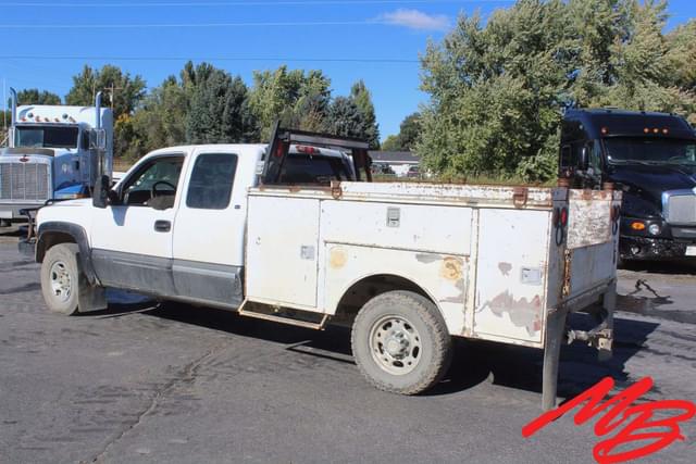 Image of Chevrolet 2500 equipment image 2