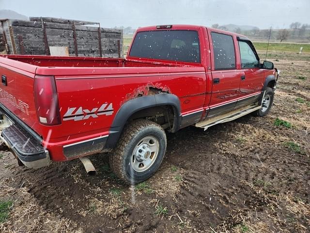 Image of Chevrolet 2500HD equipment image 3