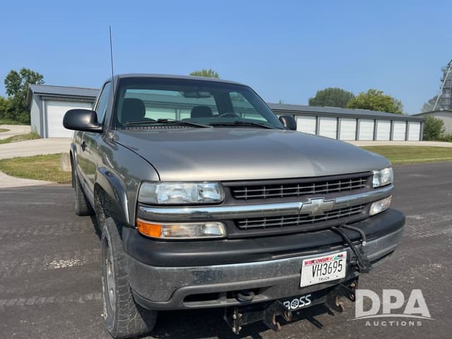Image of Chevrolet 2500 equipment image 3