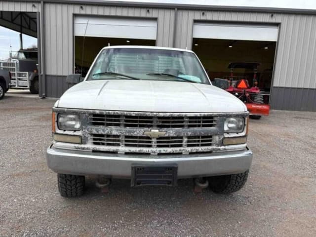 Image of Chevrolet 2500 equipment image 1