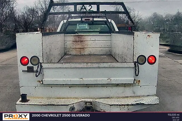 Image of Chevrolet 2500 equipment image 3