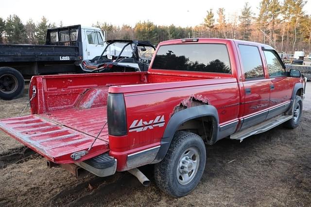 Image of Chevrolet 2500 equipment image 3