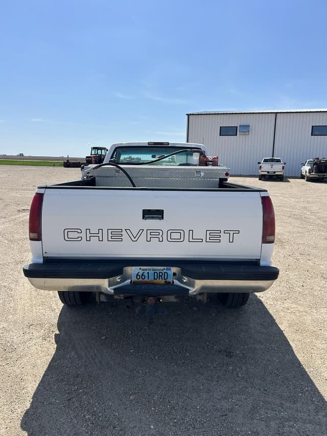 Image of Chevrolet 2500HD equipment image 4